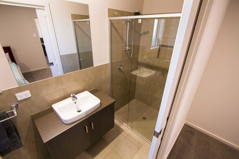 Serene Shores - Accommodation Cairns 11