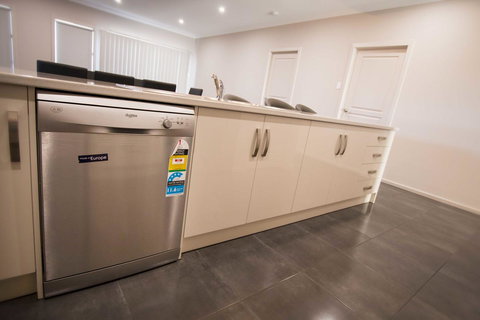 Serene Shores - Accommodation Cairns 5