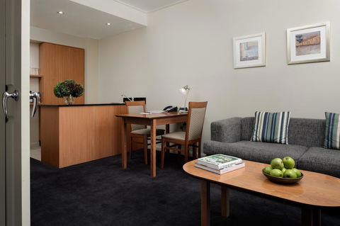 Rydges Newcastle - Accommodation Cairns 11
