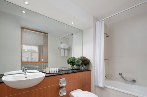 Rydges Newcastle - Accommodation Cairns 14