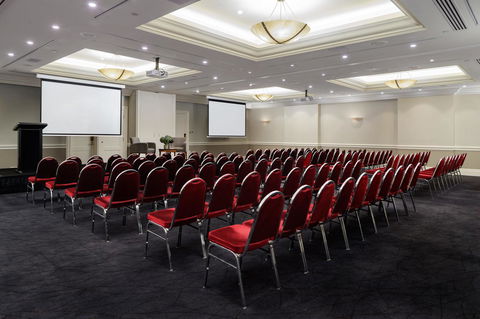 Rydges Newcastle - Accommodation Cairns 40