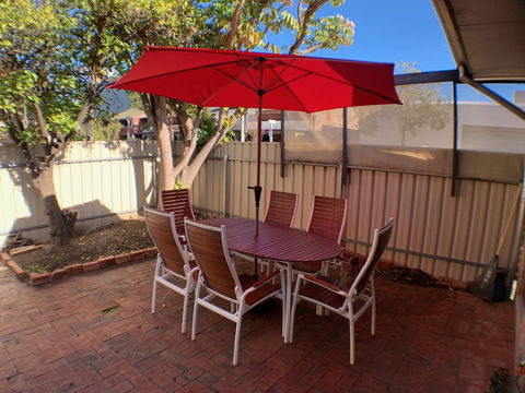On Gilbert - Accommodation Cairns 1