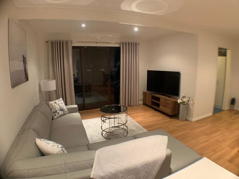 On Gilbert - Accommodation Cairns 5