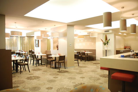 HotelMOTEL Adelaide - Accommodation Cairns 10