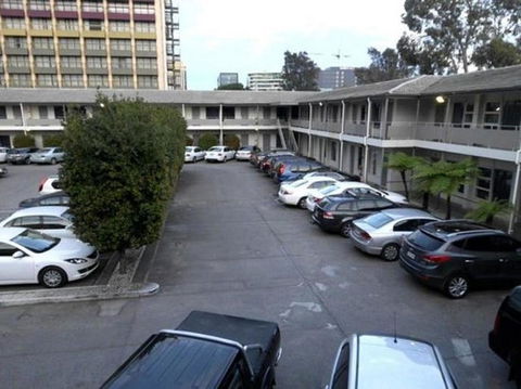HotelMOTEL Adelaide - Accommodation Cairns 1