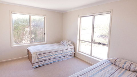 Golfers Paradise (18th Tee) - 52 Huntingdale Drive - Accommodation Cairns 1