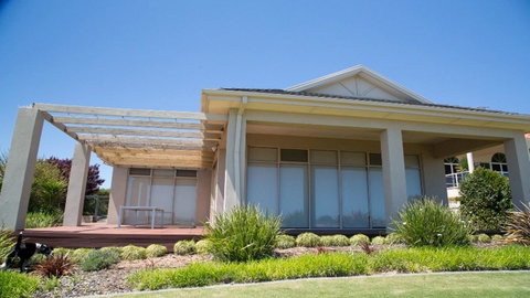 Golfers Paradise (18th Tee) - 52 Huntingdale Drive - Accommodation Cairns 16