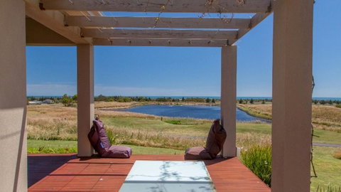 Golfers Paradise (18th Tee) - 52 Huntingdale Drive - Accommodation Cairns 4