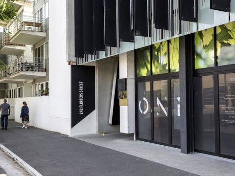 Modern 2 Bedroom+WIFI/Netflix/Parking+Great Views! - Accommodation Cairns 33