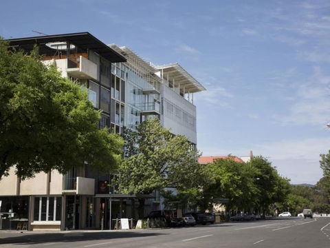 Modern 2 Bedroom+WIFI/Netflix/Parking+Great Views! - Accommodation Cairns 41