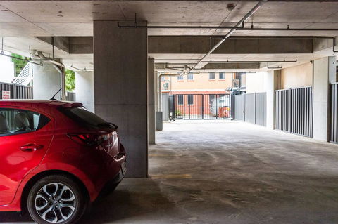 Modern 2 Bedroom+WIFI/Netflix/Parking+Great Views! - Accommodation Cairns 19