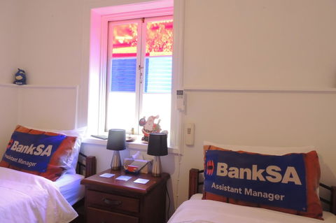 Wozza's B&B - Accommodation Cairns 8