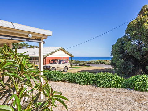 Boat House - Accommodation Cairns 12
