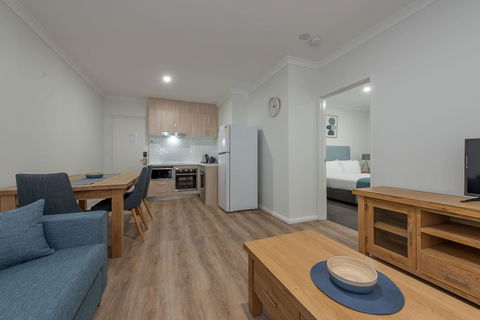 Jurien Bay Motel Apartments - Accommodation Cairns 4