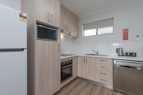 Jurien Bay Motel Apartments - Accommodation Cairns 16