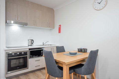 Jurien Bay Motel Apartments - Accommodation Cairns 12