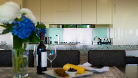 The Roozen Residence - Accommodation Cairns 7