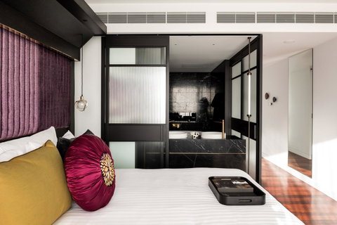 QT Perth - Accommodation Cairns 32