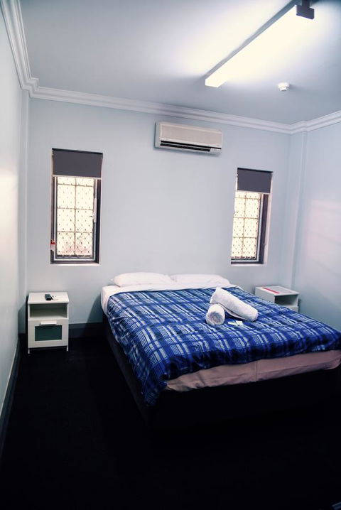 The Emperors Crown Hostel - Accommodation Cairns 27
