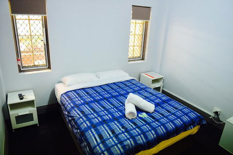 The Emperors Crown Hostel - Accommodation Cairns 13