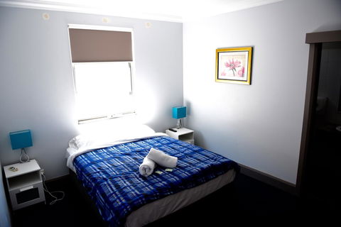The Emperors Crown Hostel - Accommodation Cairns 29