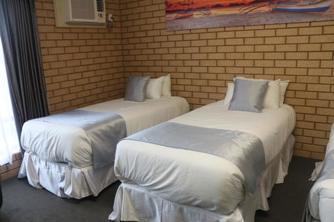 Carnarvon Motel - Accommodation Cairns 12