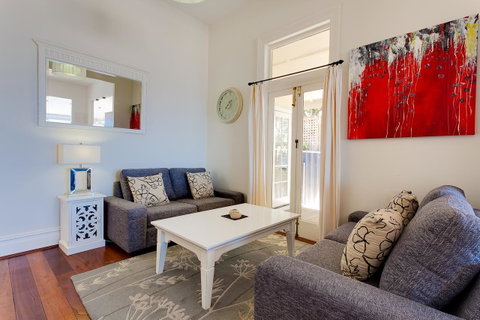 Cottesloe Beach House I - Accommodation Cairns 10
