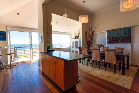 Cottesloe Beach House I - Accommodation Cairns 12