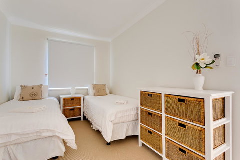 Cottesloe Beach House I - Accommodation Cairns 9