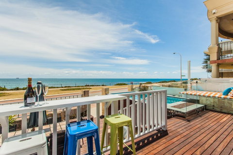 Cottesloe Beach House I - Accommodation Cairns 11