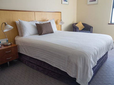 Ocean Beach Hotel - Accommodation Cairns 0
