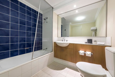 Oaks Perth Hotel - Accommodation Cairns 1