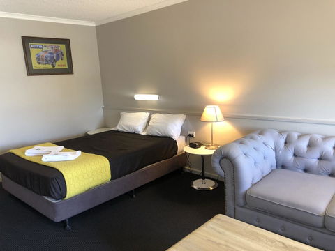 Dog Rock Motel - Accommodation Cairns 27