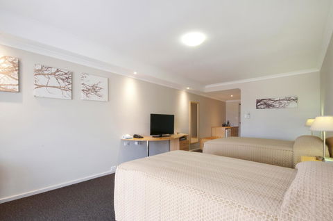 Dog Rock Motel - Accommodation Cairns 29