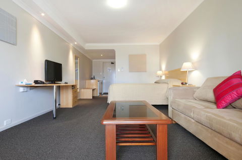 Dog Rock Motel - Accommodation Cairns 33