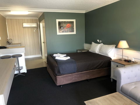 Dog Rock Motel - Accommodation Cairns 10