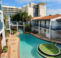 West Beach Lagoon 220 Stylish and Cozy - Accommodation Cairns