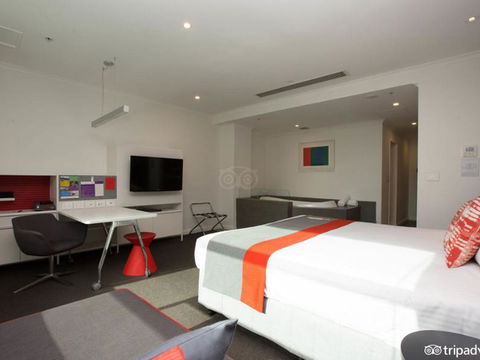 Citadines St Georges Terrace - Accommodation Cairns 1