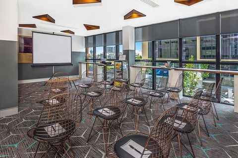 Rydges Perth Kings Square - Accommodation Cairns 16