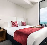 Ramada by Wyndham VetroBlu Scarborough Beach - Accommodation Cairns