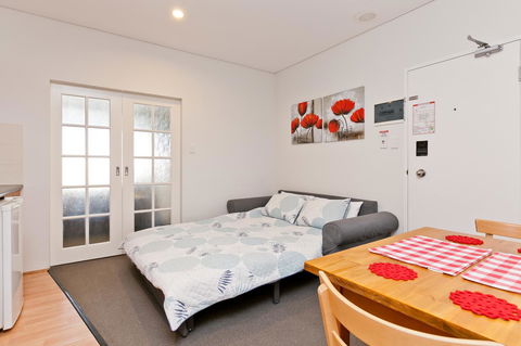 Central City Exclusive Apartments - Accommodation Cairns 4