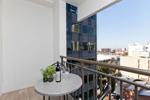 Central City Exclusive Apartments - Accommodation Cairns 8