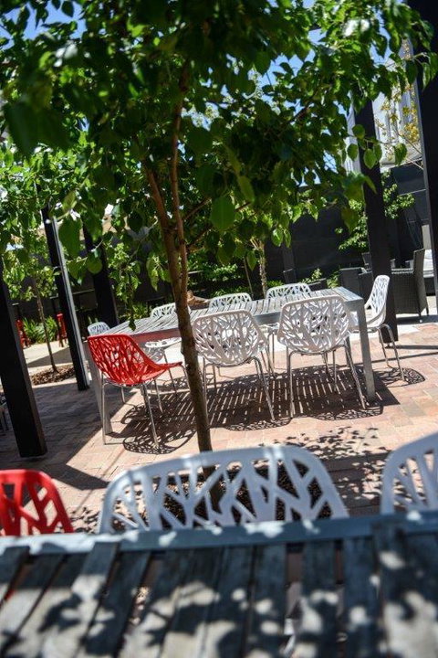 Crossroads Hotel - Accommodation Cairns 24