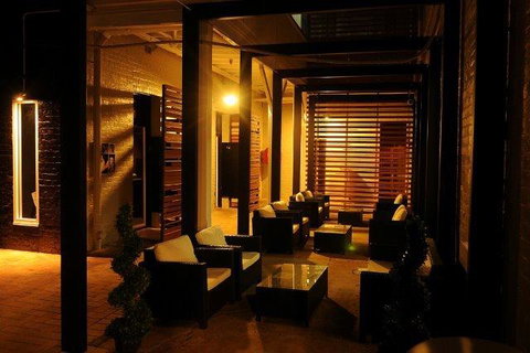 Crossroads Hotel - Accommodation Cairns 29