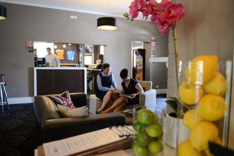 Crossroads Hotel - Accommodation Cairns 36