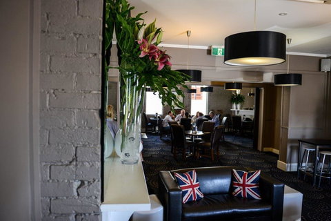 Crossroads Hotel - Accommodation Cairns 37