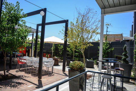 Crossroads Hotel - Accommodation Cairns 32