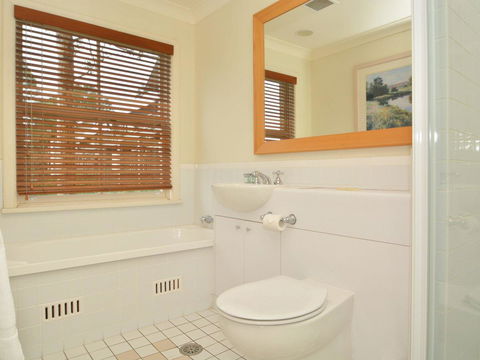 Villa Executive 2br Cypress DS Located Within Cypress Lakes Resort - Accommodation Cairns 12