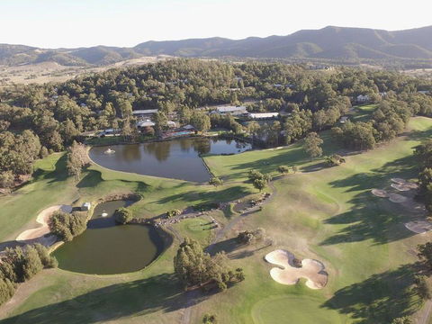 Villa Executive 2br Cypress DS Located Within Cypress Lakes Resort - Accommodation Cairns 4