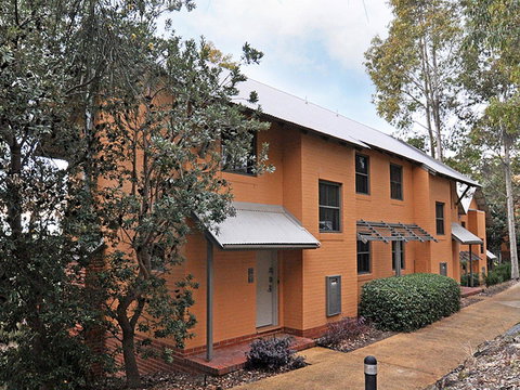 Villa Executive 2br Cypress DS Located Within Cypress Lakes Resort - Accommodation Cairns 2